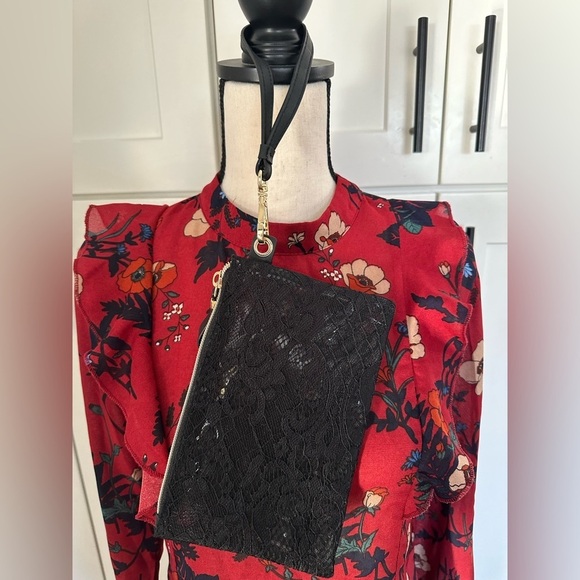 Victoria’s Secret Black Floral Lace Small Clutch 8” X 5” Plastic Lined Gold Bow - Picture 2 of 9